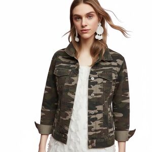 Anthropologie Pilcro Army Green Camo Denim  Boyfriend Jean Trucker Jacket Sz M